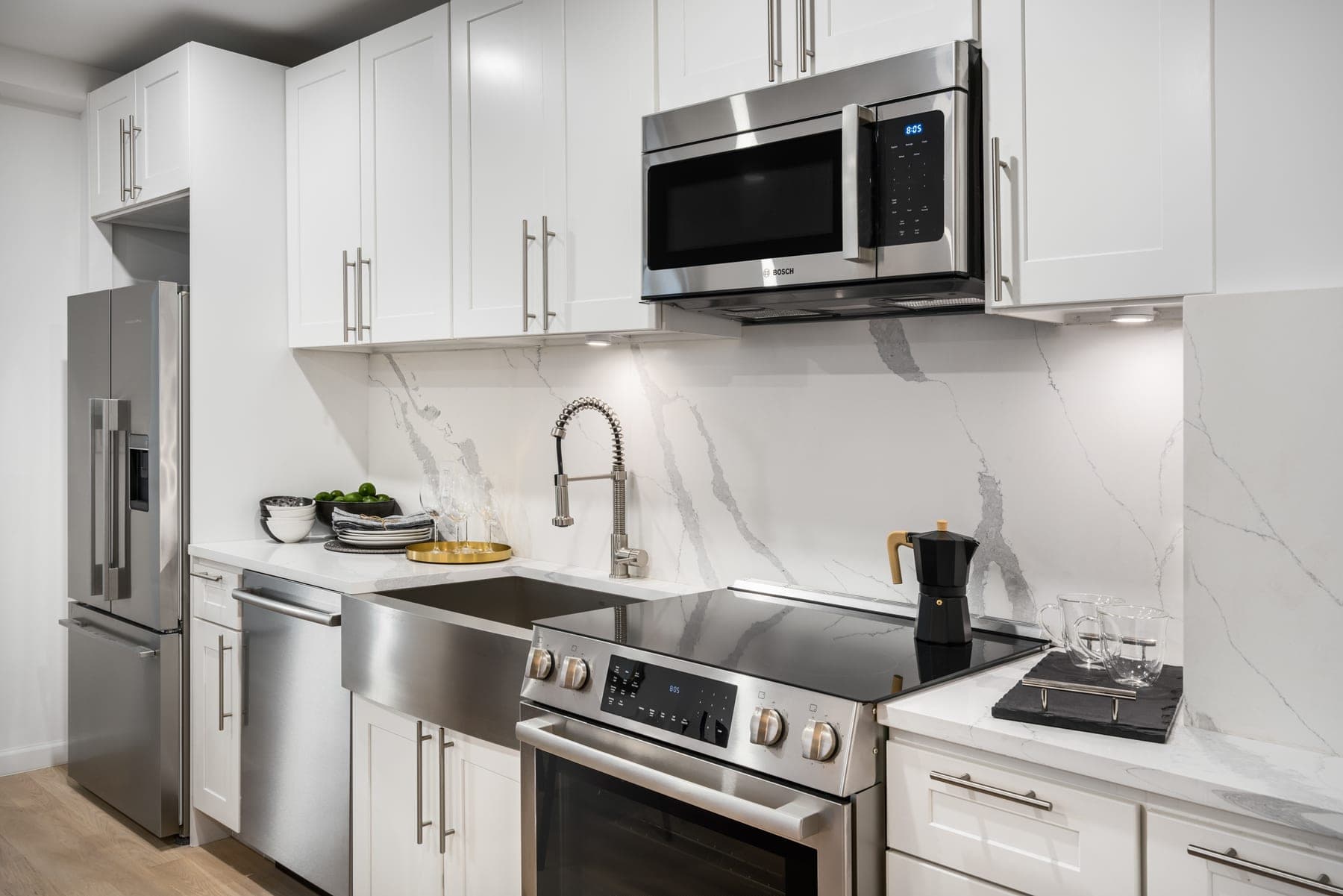 160 East 48th St