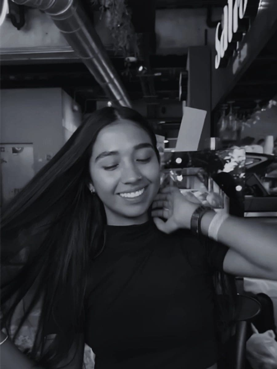 Portrait of Laura Silva